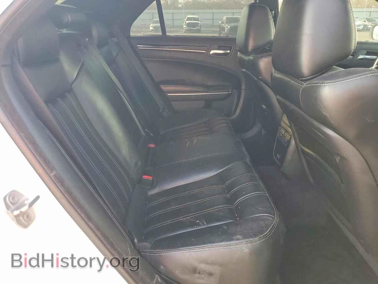 2018 CHRYSLER 300 - VIN: 2C3CCAGG5JH267794 - Фото 10