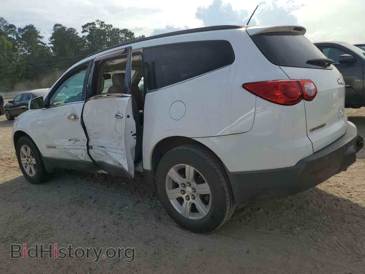 2009 CHEVROLET TRAVERSE - VIN: 1GNER23D39S106523 - Фото 2