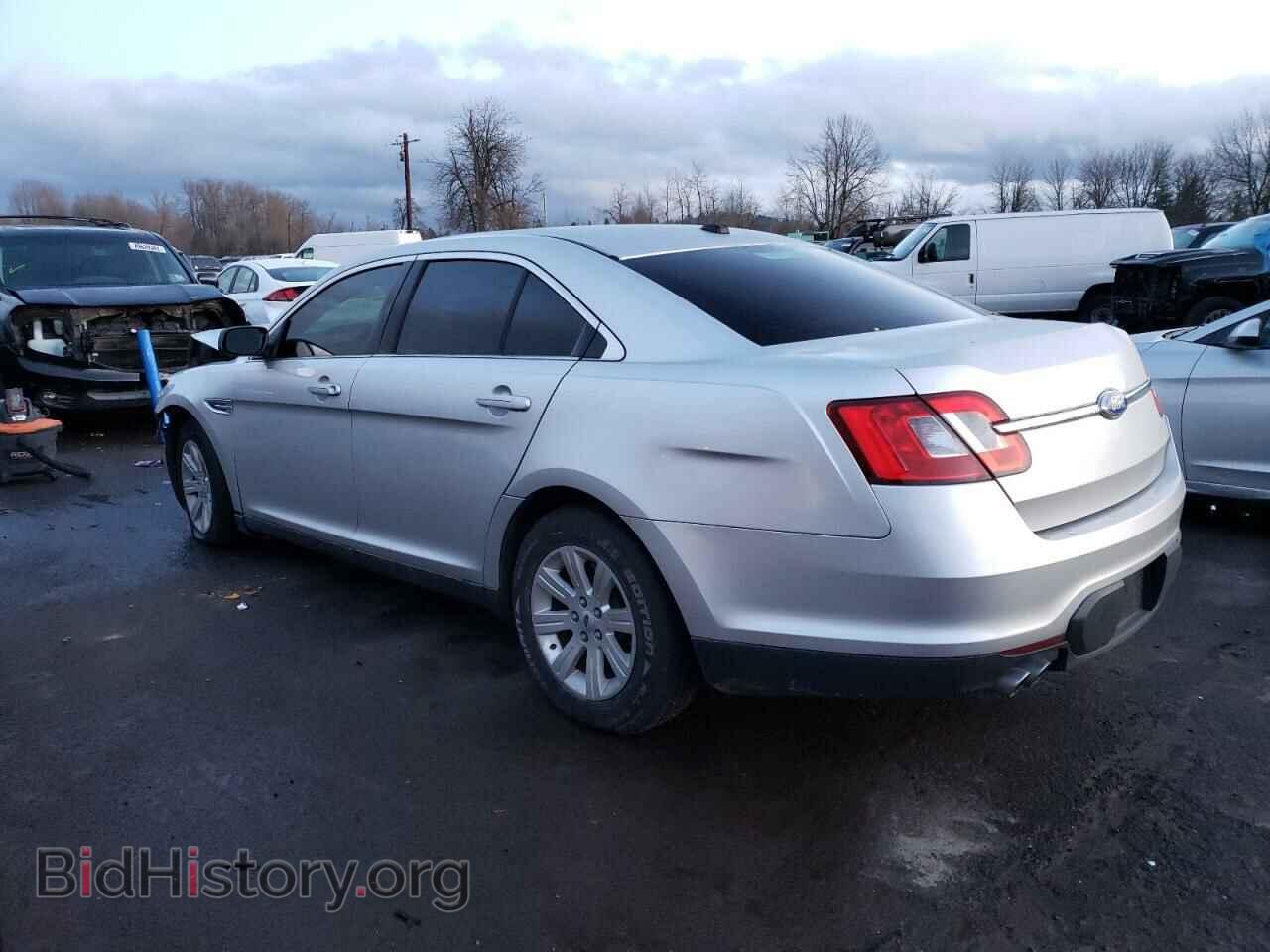2011 FORD TAURUS - VIN: 1FAHP2DW8BG179350 - Фото 2