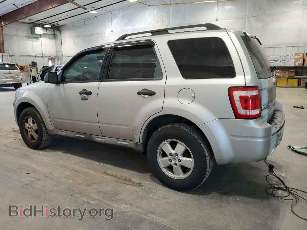 2009 FORD ESCAPE - VIN: 1FMCU03729KB10359 - Фото 2