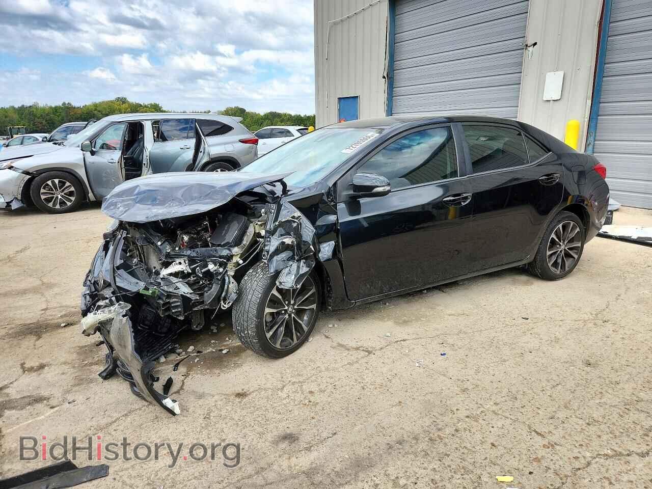 Photo 5YFBURHE9HP660847 - TOYOTA COROLLA 2017