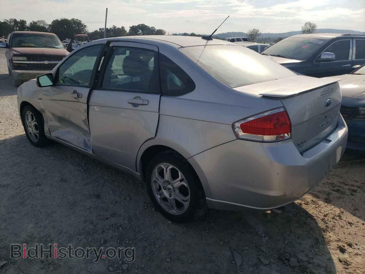 2009 FORD FOCUS - VIN: 1FAHP36N29W188975 - Фото 2