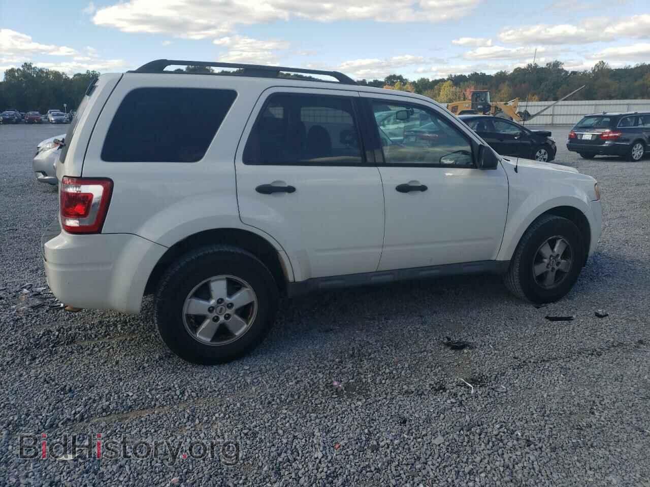 2009 FORD ESCAPE - VIN: 1FMCU03739KC99751 - Фото 3