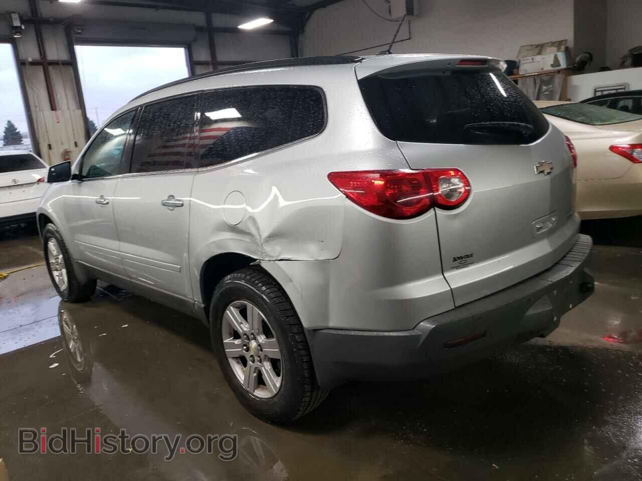 2012 CHEVROLET TRAVERSE - VIN: 1GNKRJED4CJ310321 - Фото 2