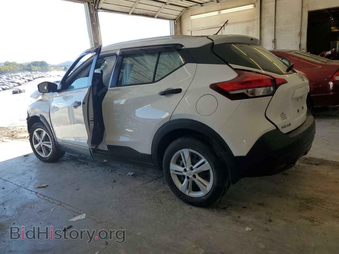 2019 NISSAN KICKS - VIN: 3N1CP5CU8KL501733 - Фото 2