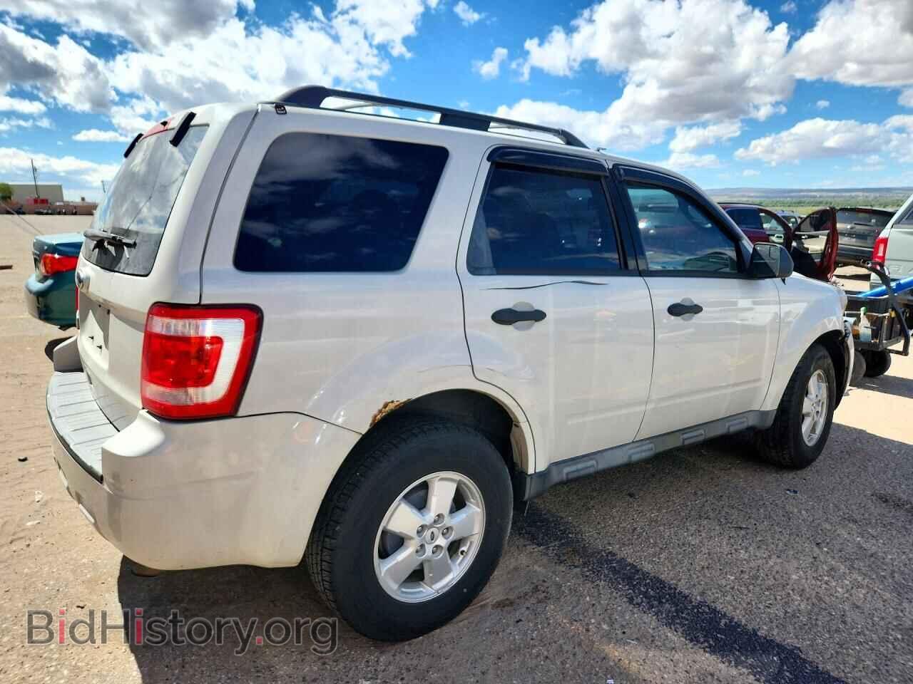 2010 FORD ESCAPE - VIN: 1FMCU9D70AKB43626 - Фото 3