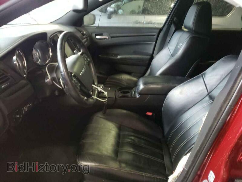 2012 Chrysler 300 (VIN 2C3CCABG3CH306960) — photo 7 of 13