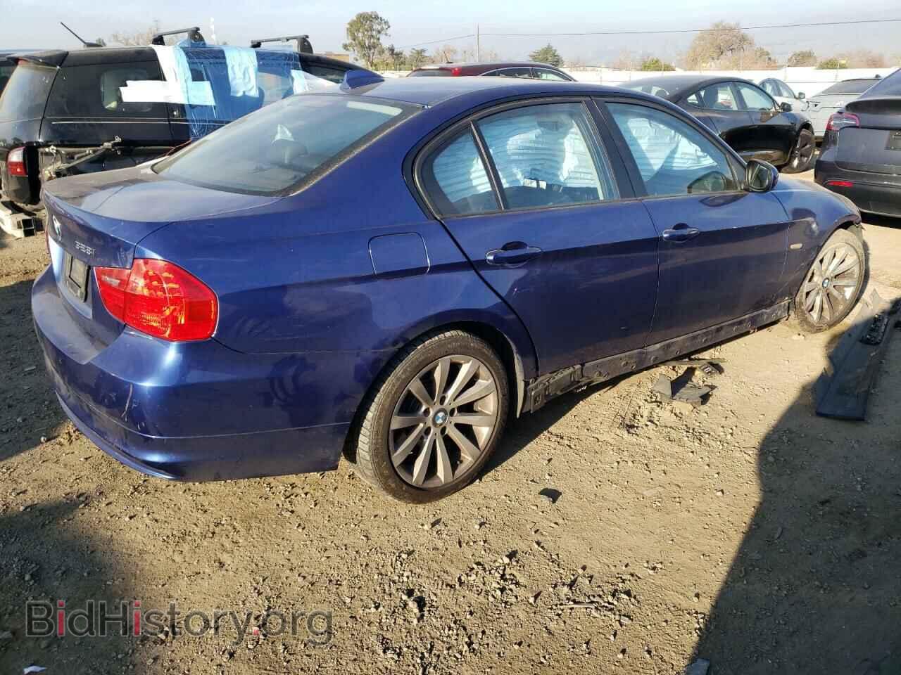 2011 BMW 3 SERIES - VIN: WBAPH5C54BA441975 - Фото 3