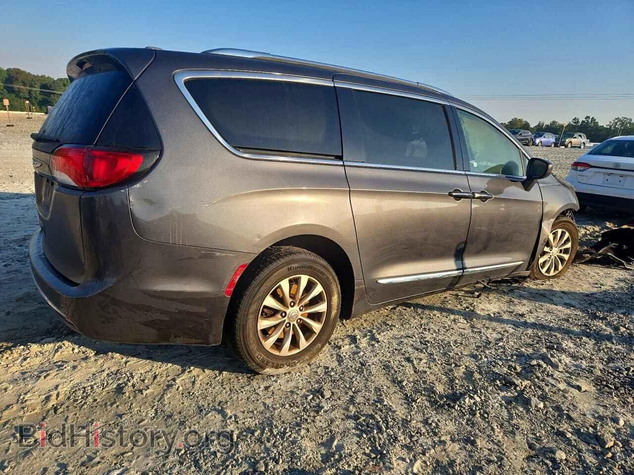 2018 Chrysler PACIFICA (VIN 2C4RC1BG0JR110794) — photo 3 of 14