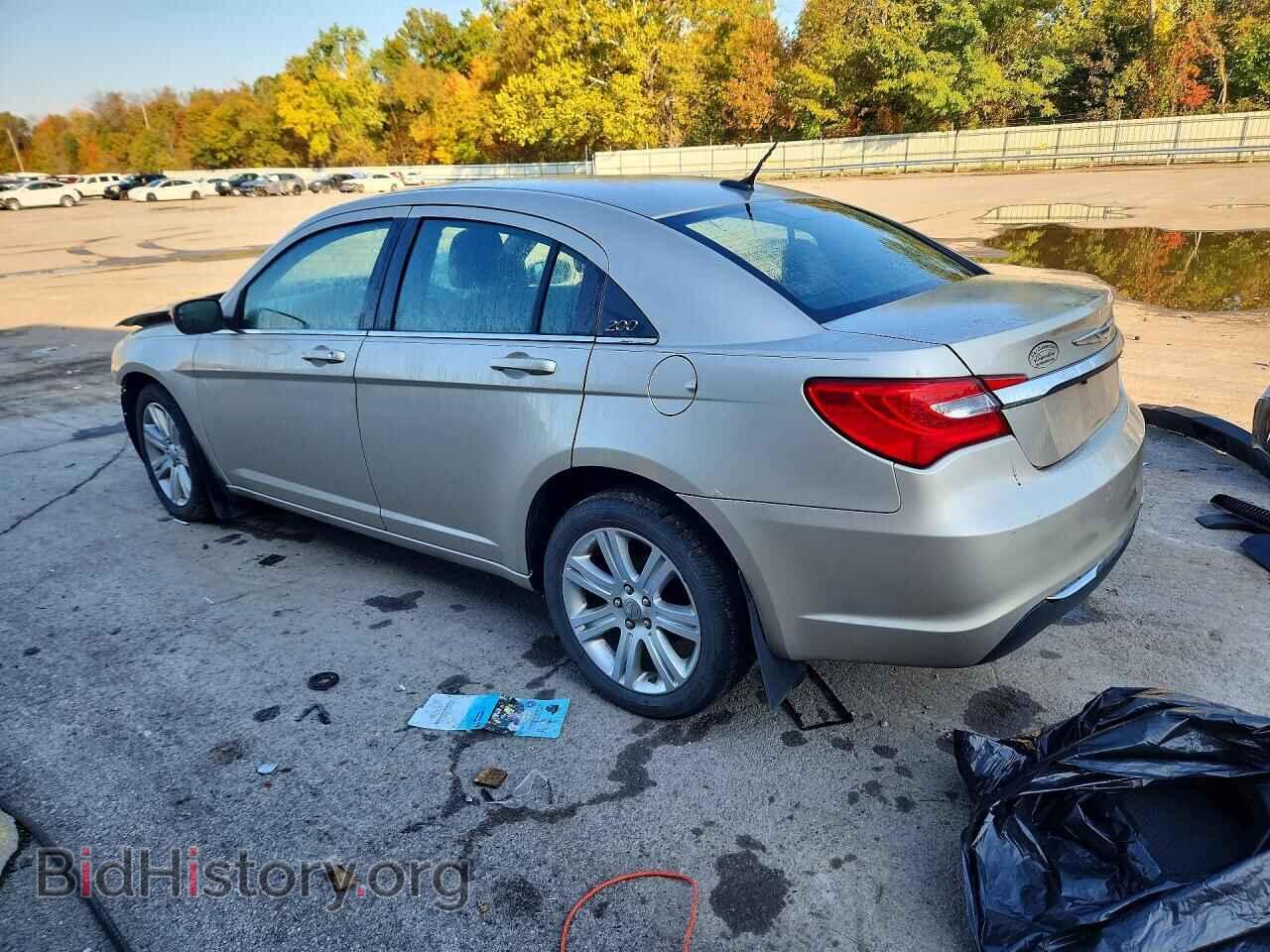 2013 CHRYSLER 200 - VIN: 1C3CCBAB6DN764772 - Photo 2
