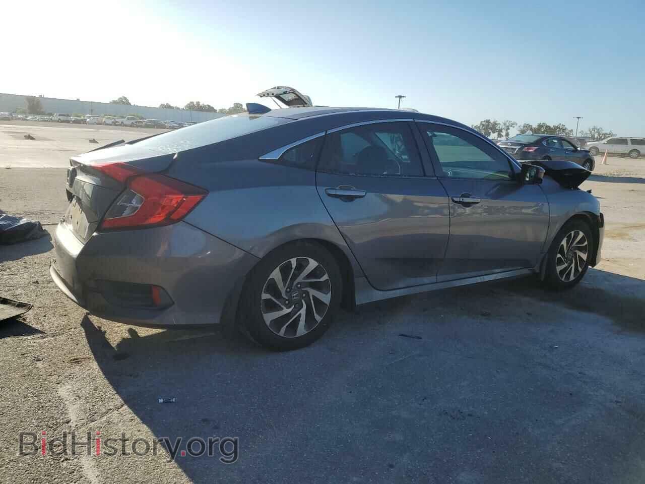 2018 HONDA CIVIC - VIN: 2HGFC2F75JH586825 - Фото 3