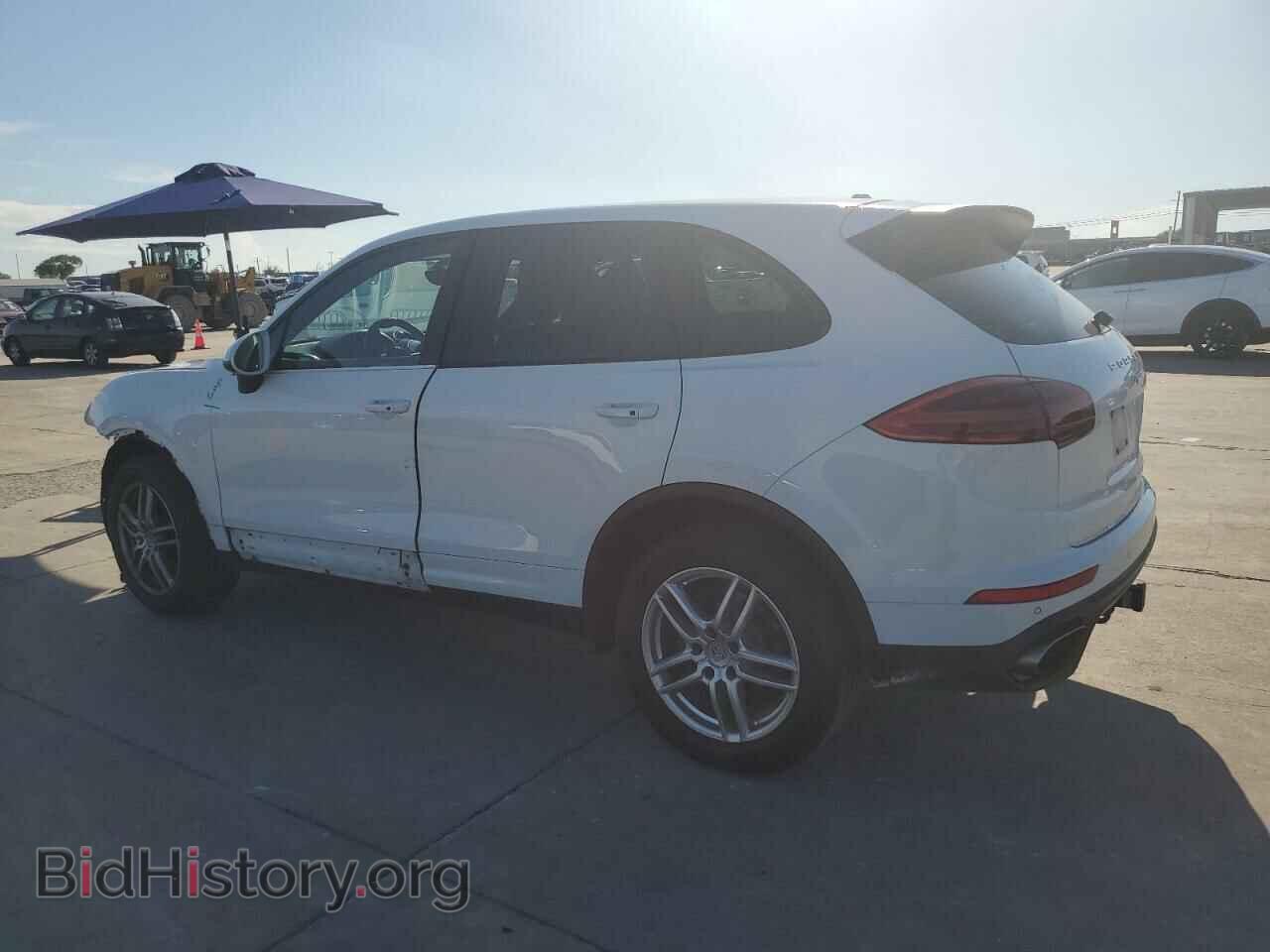 2018 PORSCHE CAYENNE - VIN: WP1AA2A29JKA00371 - Фото 2