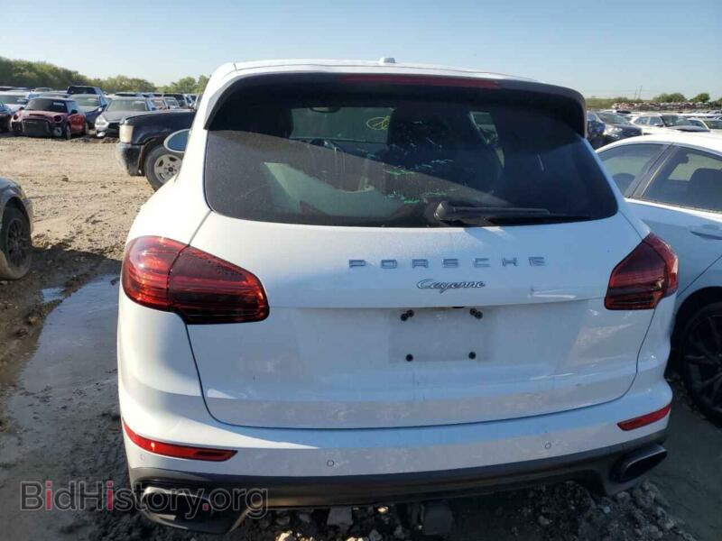 2018 Porsche CAYENNE (VIN WP1AA2A29JKA00371) — фото 6 из 14