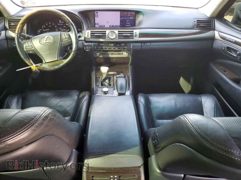 2013 Lexus LS460 (VIN JTHGL5EF6D5047881) — photo 8 of 12