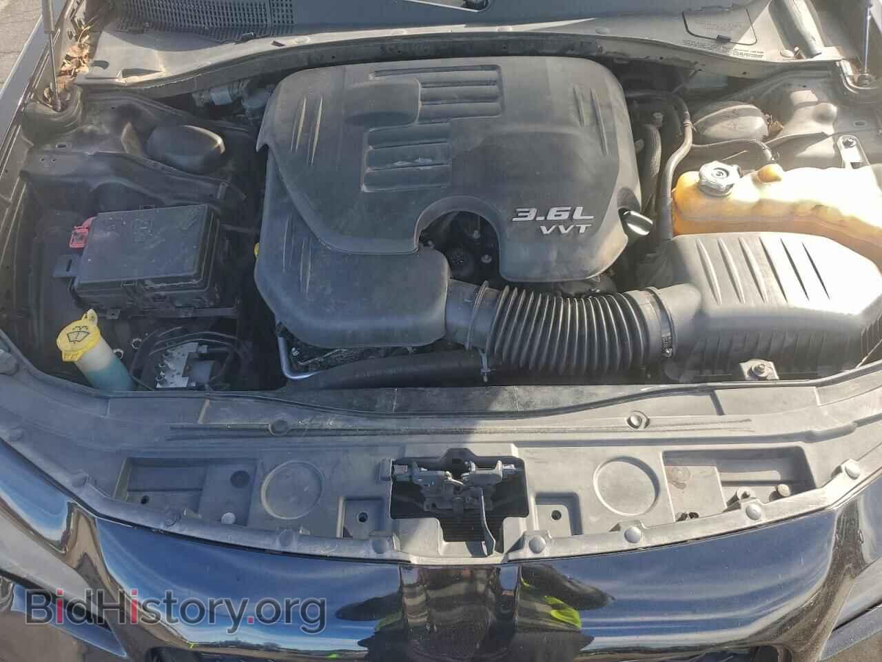 2019 CHRYSLER 300 - VIN: 2C3CCABG3KH625936 - Фото 11