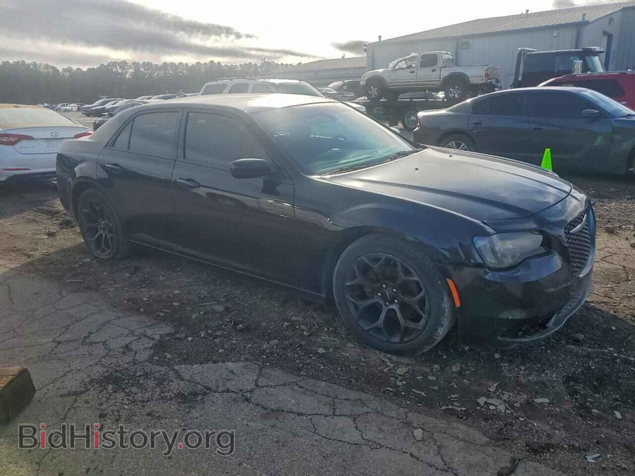 2019 CHRYSLER 300 - VIN: 2C3CCABG3KH625936 - Фото 4