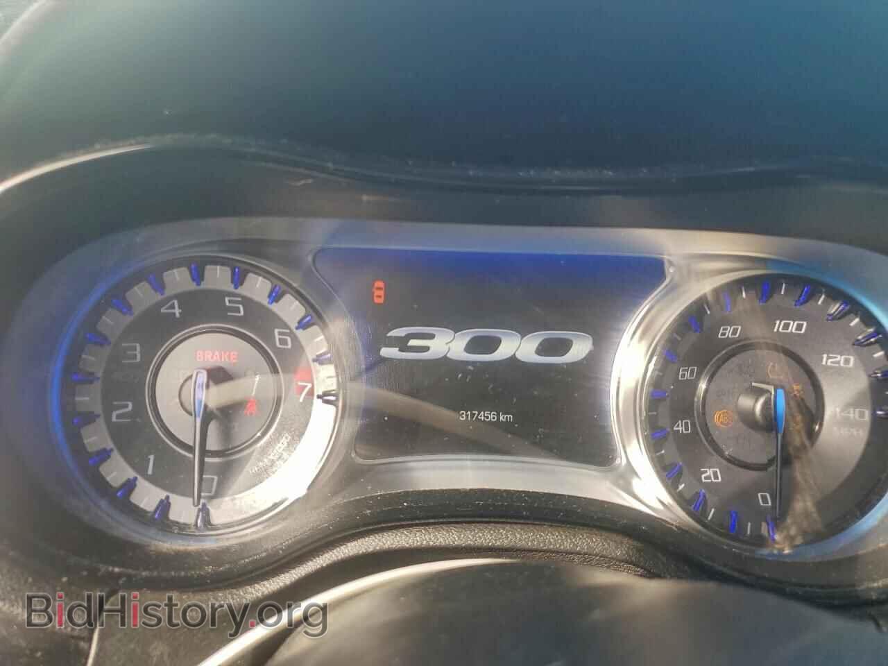 2019 CHRYSLER 300 - VIN: 2C3CCABG3KH625936 - Фото 9