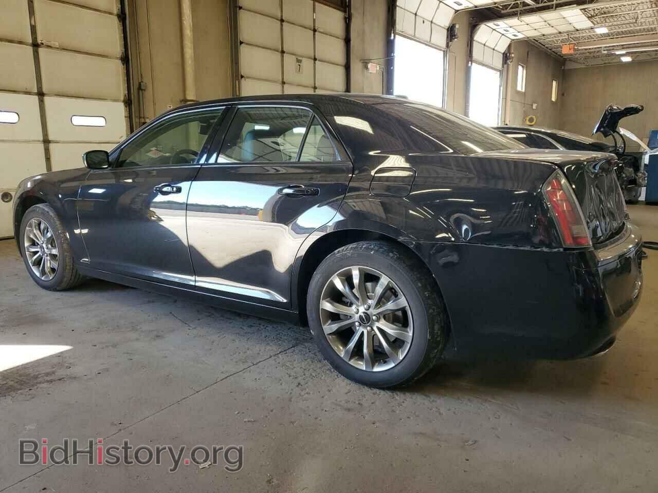 2014 CHRYSLER 300 - VIN: 2C3CCAGG3EH357368 - Фото 2