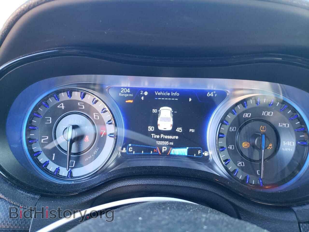 2016 CHRYSLER 300 - VIN: 2C3CCABG4GH278107 - Фото 9