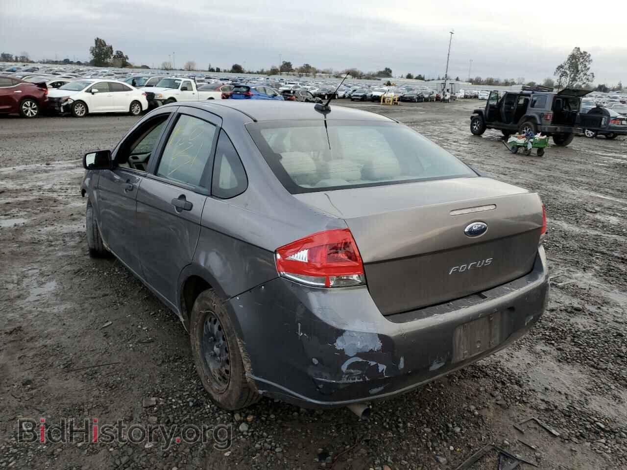 2011 FORD FOCUS - VIN: 1FAHP3EN5BW181591 - Фото 2