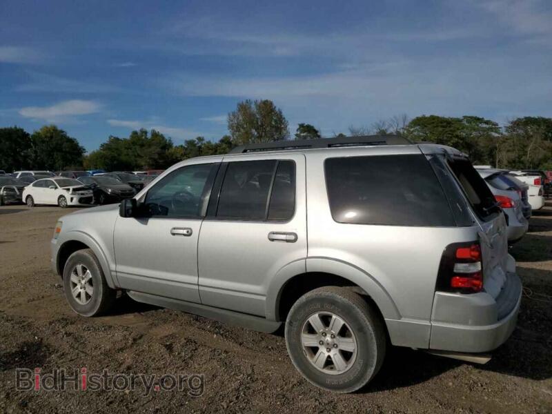 2010 Ford EXPLORER (VIN 1FMEU7DE8AUA85796) — фото 2 из 13