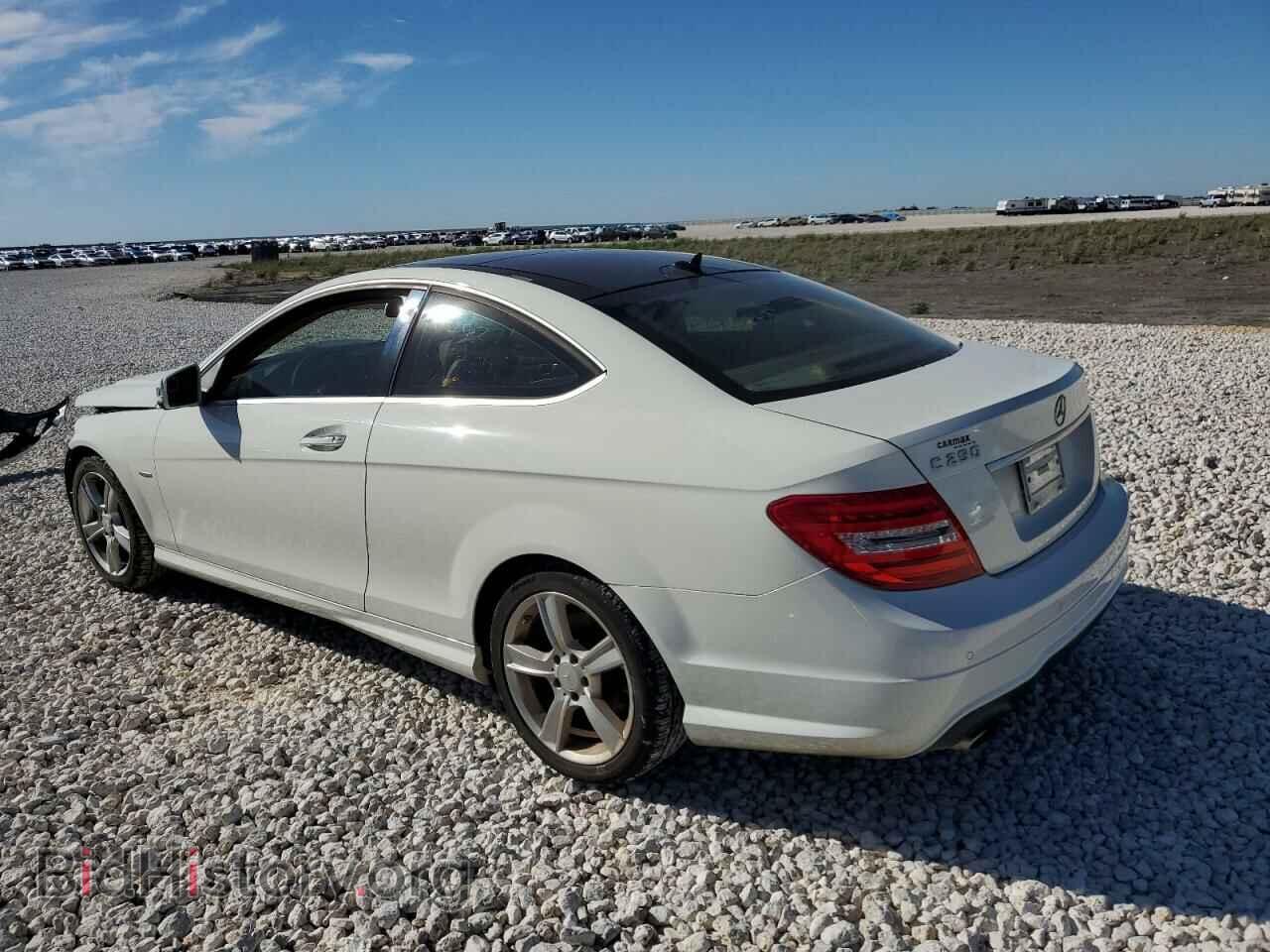 2012 MERCEDES-BENZ C-CLASS - VIN: WDDGJ4HB8CF876122 - Фото 2