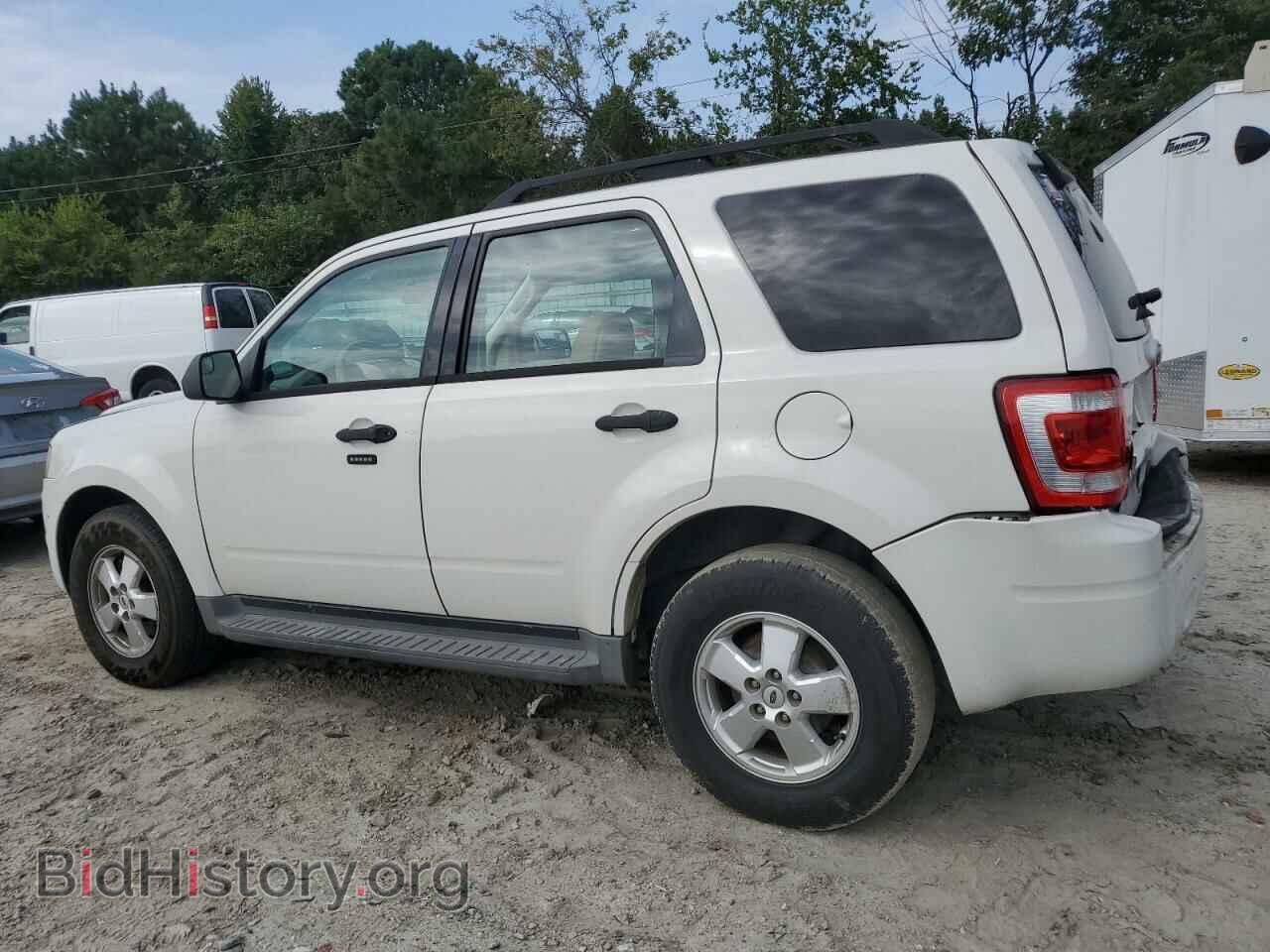 2011 FORD ESCAPE - VIN: 1FMCU0DG0BKC48020 - Фото 2