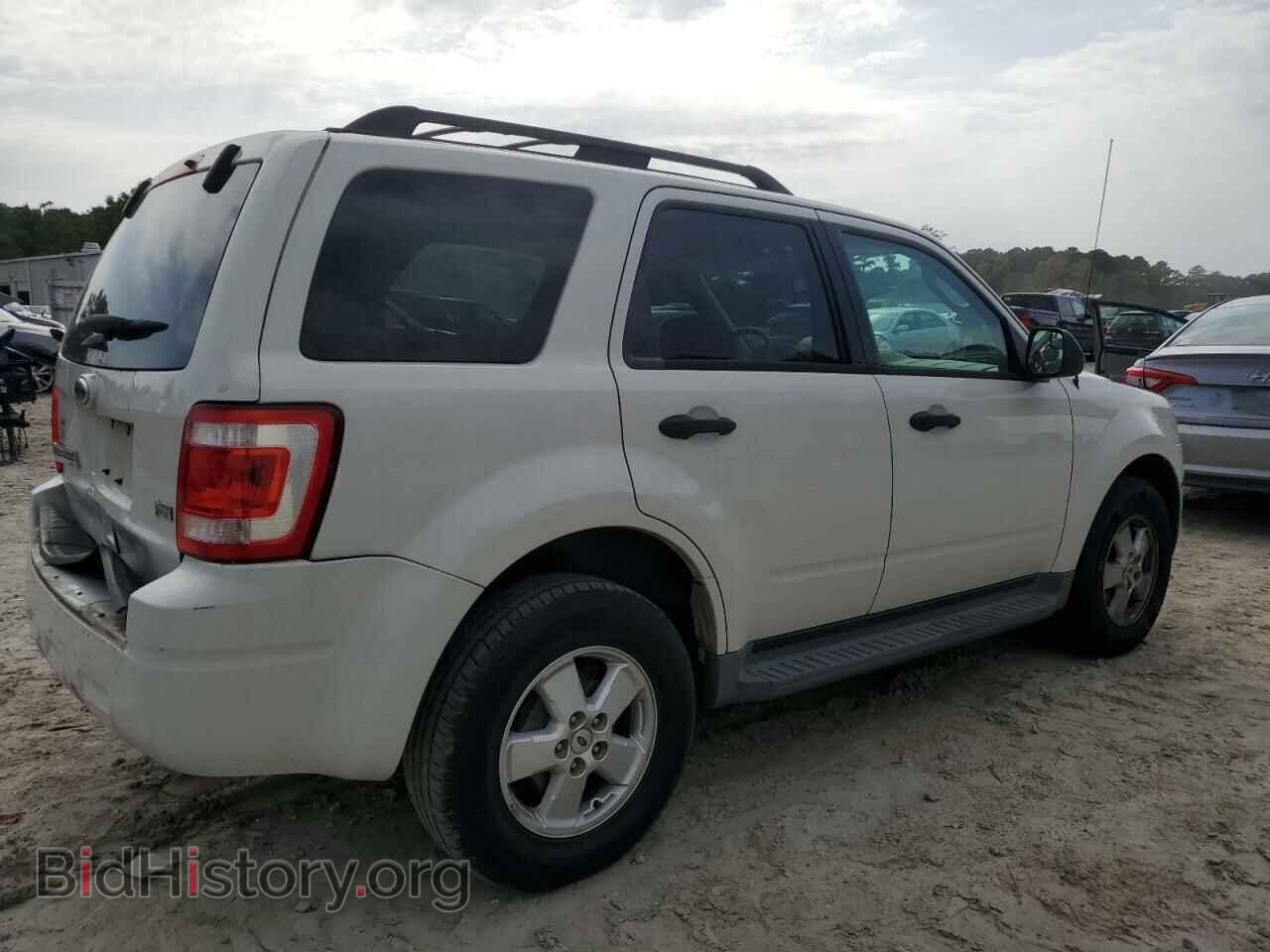 2011 FORD ESCAPE - VIN: 1FMCU0DG0BKC48020 - Фото 3