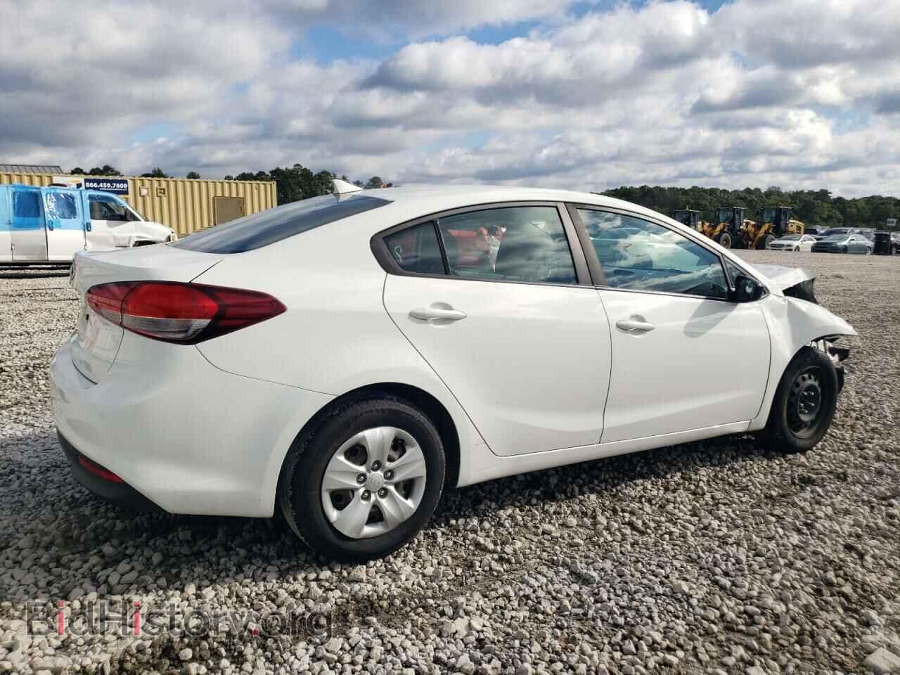 2017 KIA FORTE - VIN: 3KPFK4A74HE120703 - Фото 3