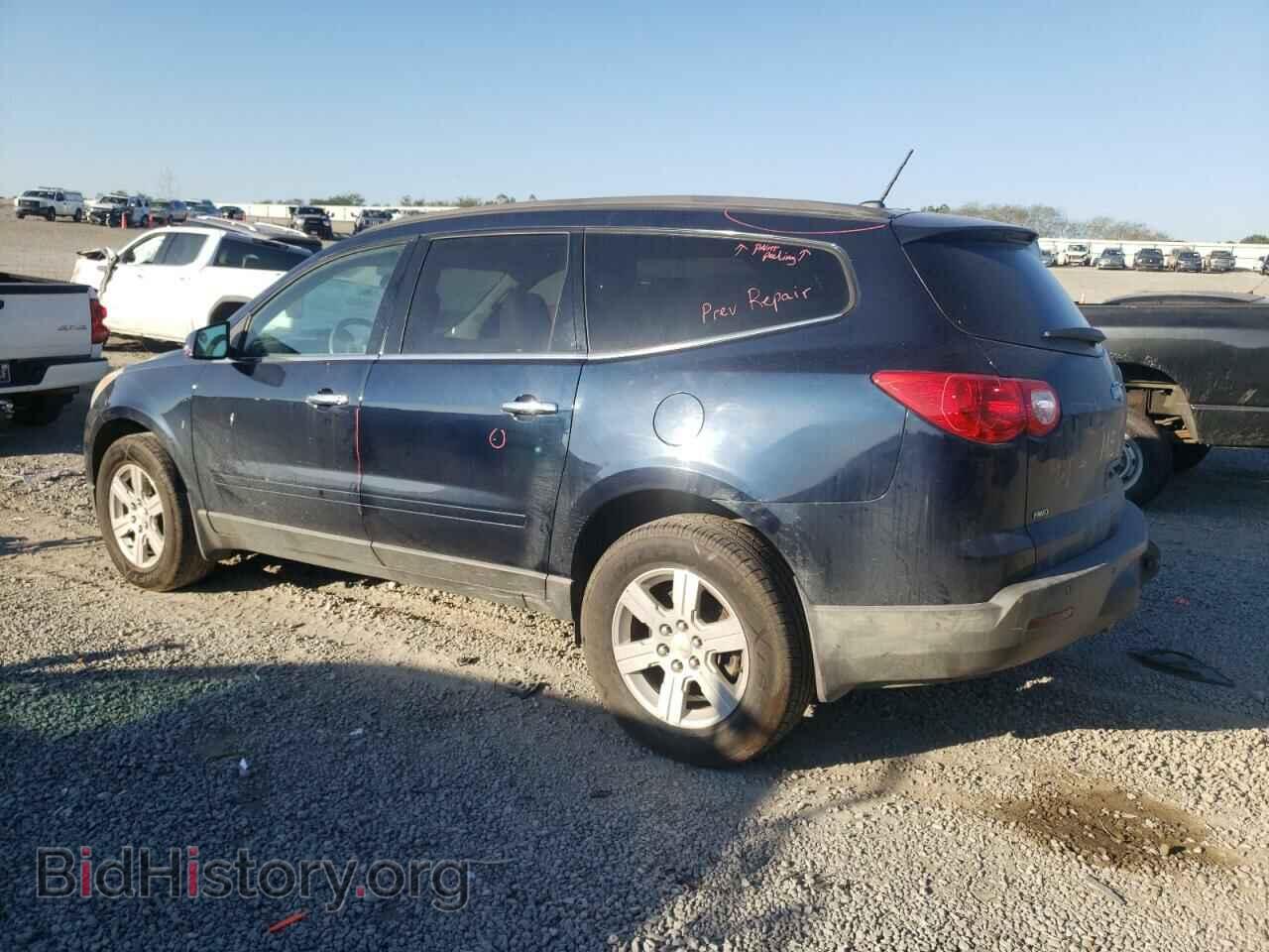 2012 CHEVROLET TRAVERSE - VIN: 1GNKVJED0CJ310568 - Фото 2