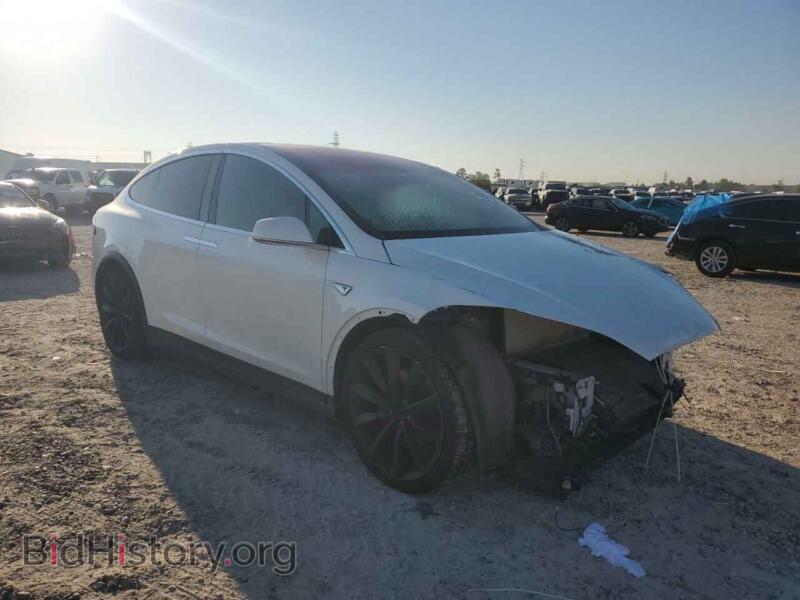 2016 Tesla MODEL X (VIN 5YJXCAE2XGF011363) — photo 4 of 13