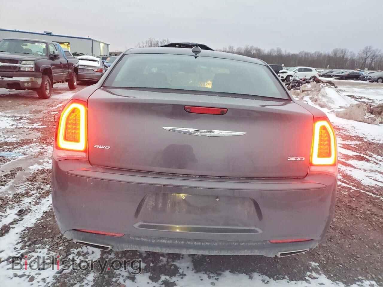 2019 CHRYSLER 300 - VIN: 2C3CCARG7KH556481 - Фото 6