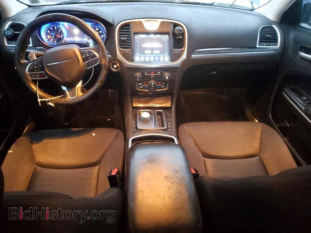 2019 CHRYSLER 300 - VIN: 2C3CCARG7KH556481 - Фото 8