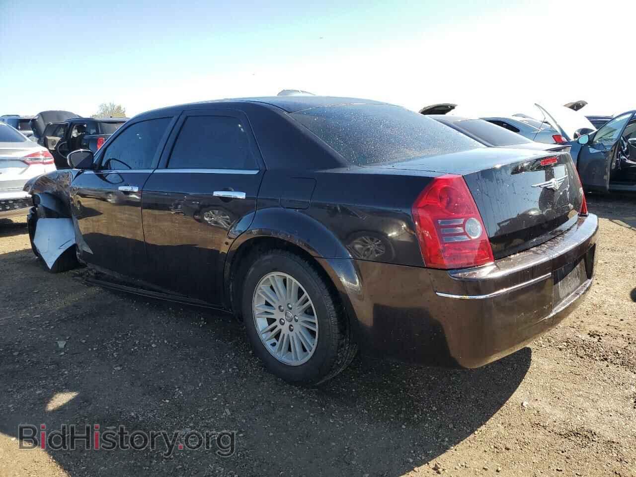 2010 CHRYSLER 300 - VIN: 2C3CA4CD7AH148602 - Фото 2