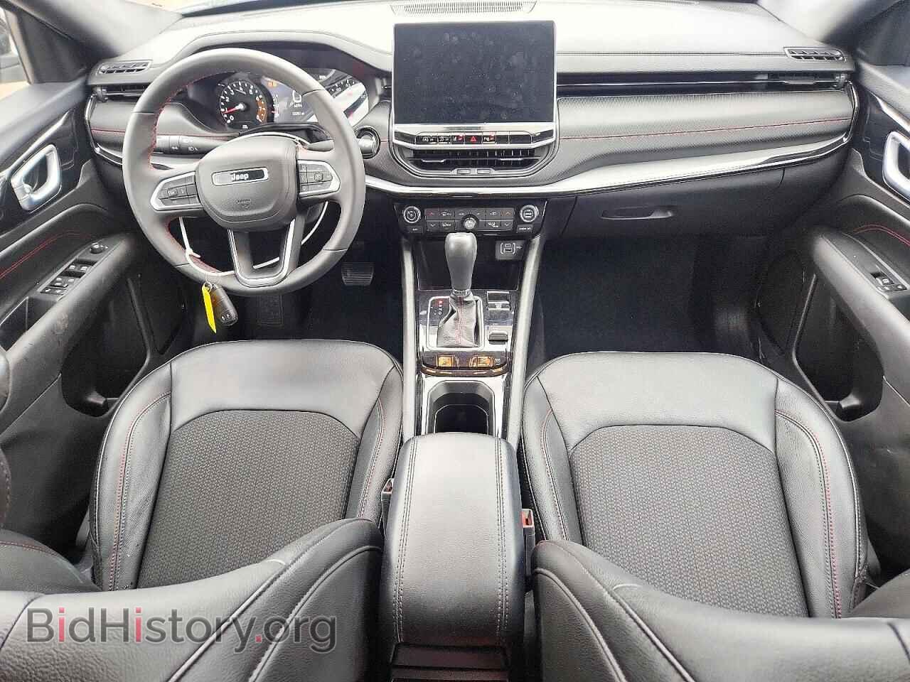 2025 Jeep COMPASS (VIN 3C4NJDDN0ST556945) — фото 8 из 15