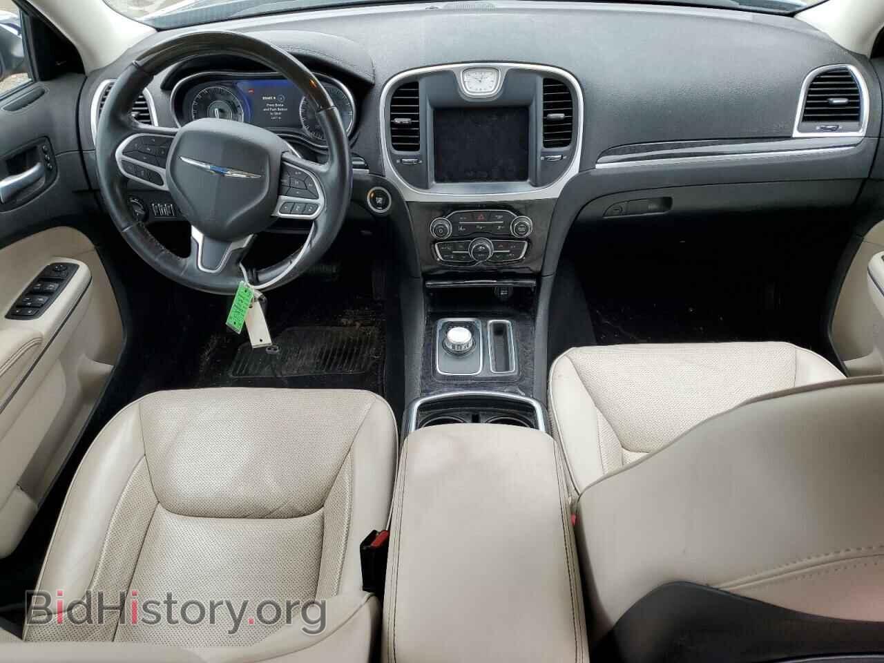 2019 CHRYSLER 300 - VIN: 2C3CCAKG4KH579663 - Фото 8
