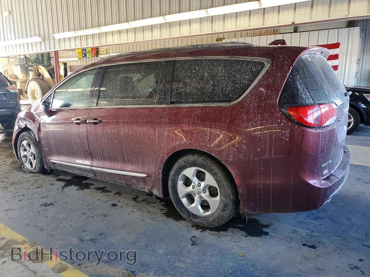 2017 CHRYSLER PACIFICA - VIN: 2C4RC1EG3HR811755 - Photo 2