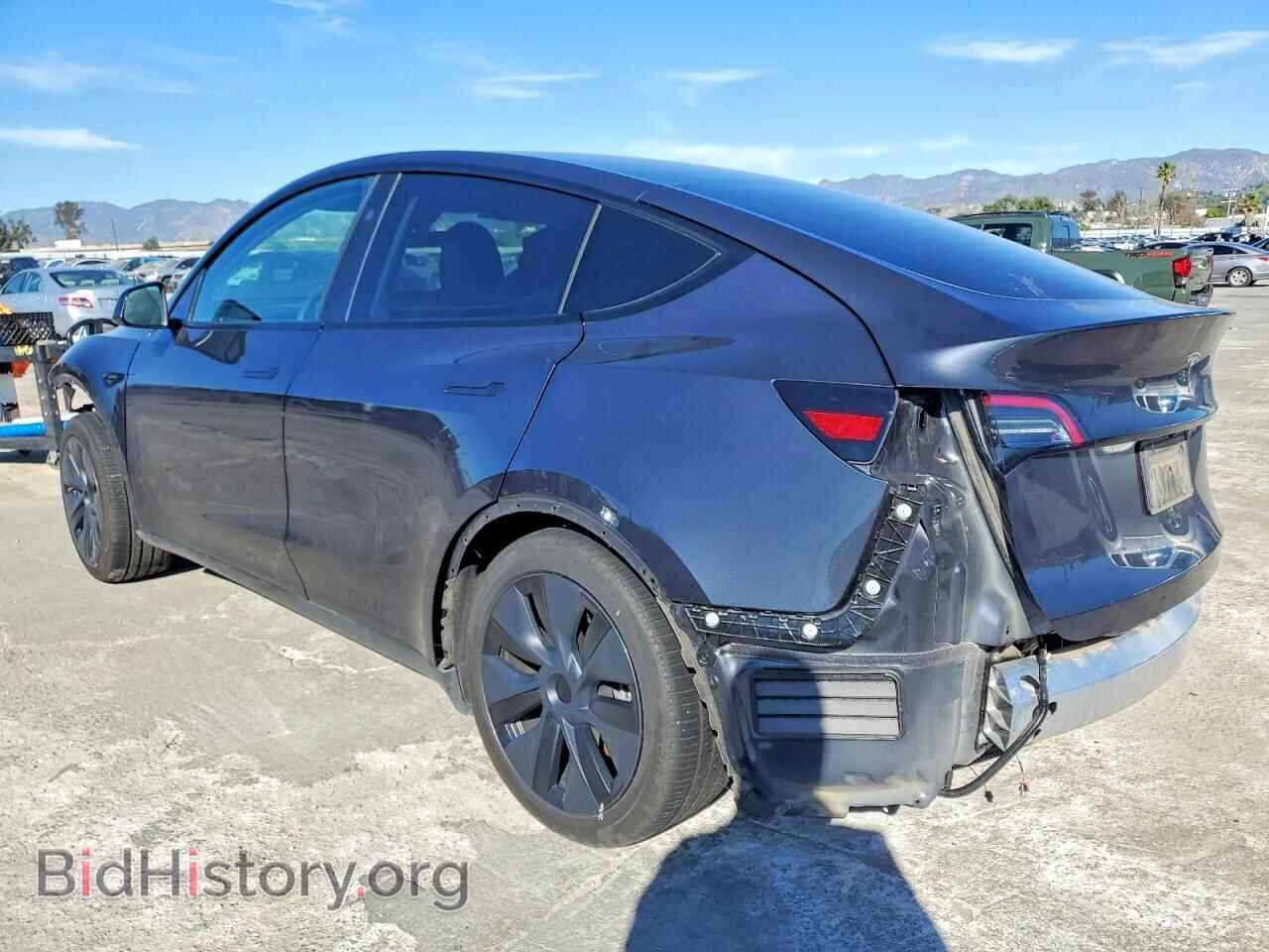 2025 TESLA MODEL Y - VIN: 7SAYGDEDXSA367610 - Photo 2