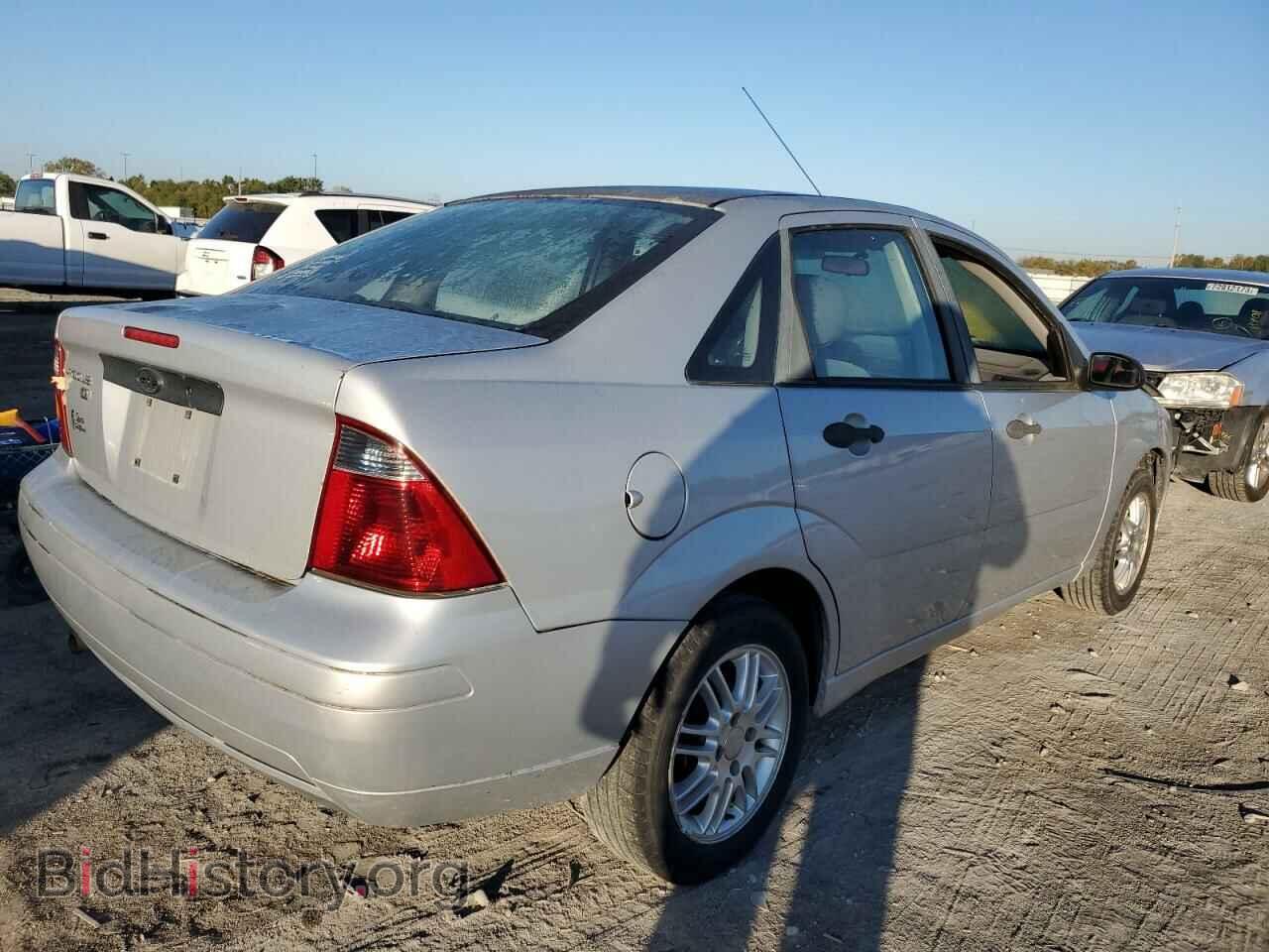 2007 FORD FOCUS - VIN: 1FAFP34N57W146968 - Фото 3