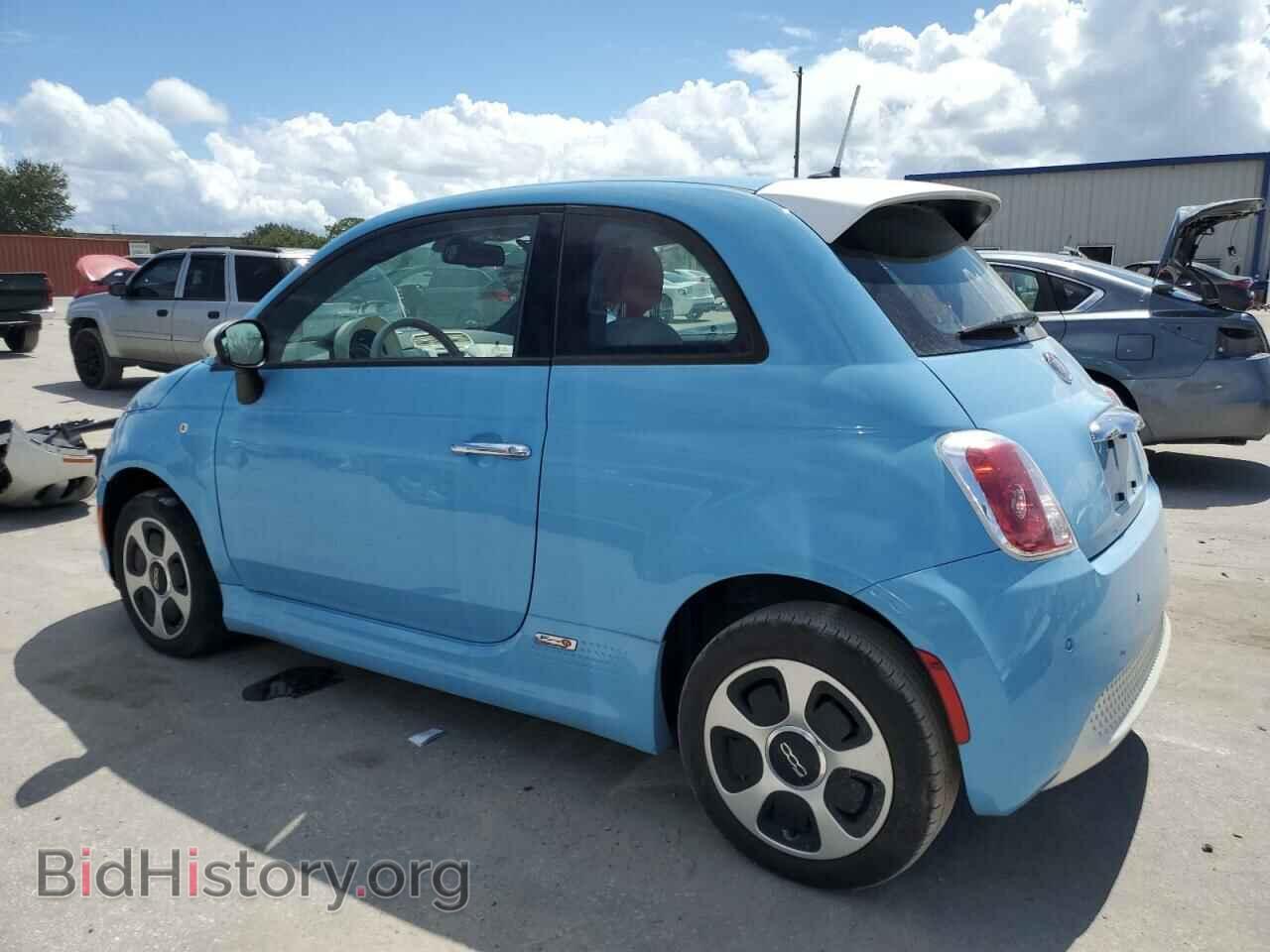 2015 FIAT 500 - VIN: 3C3CFFGE2FT717791 - Фото 2