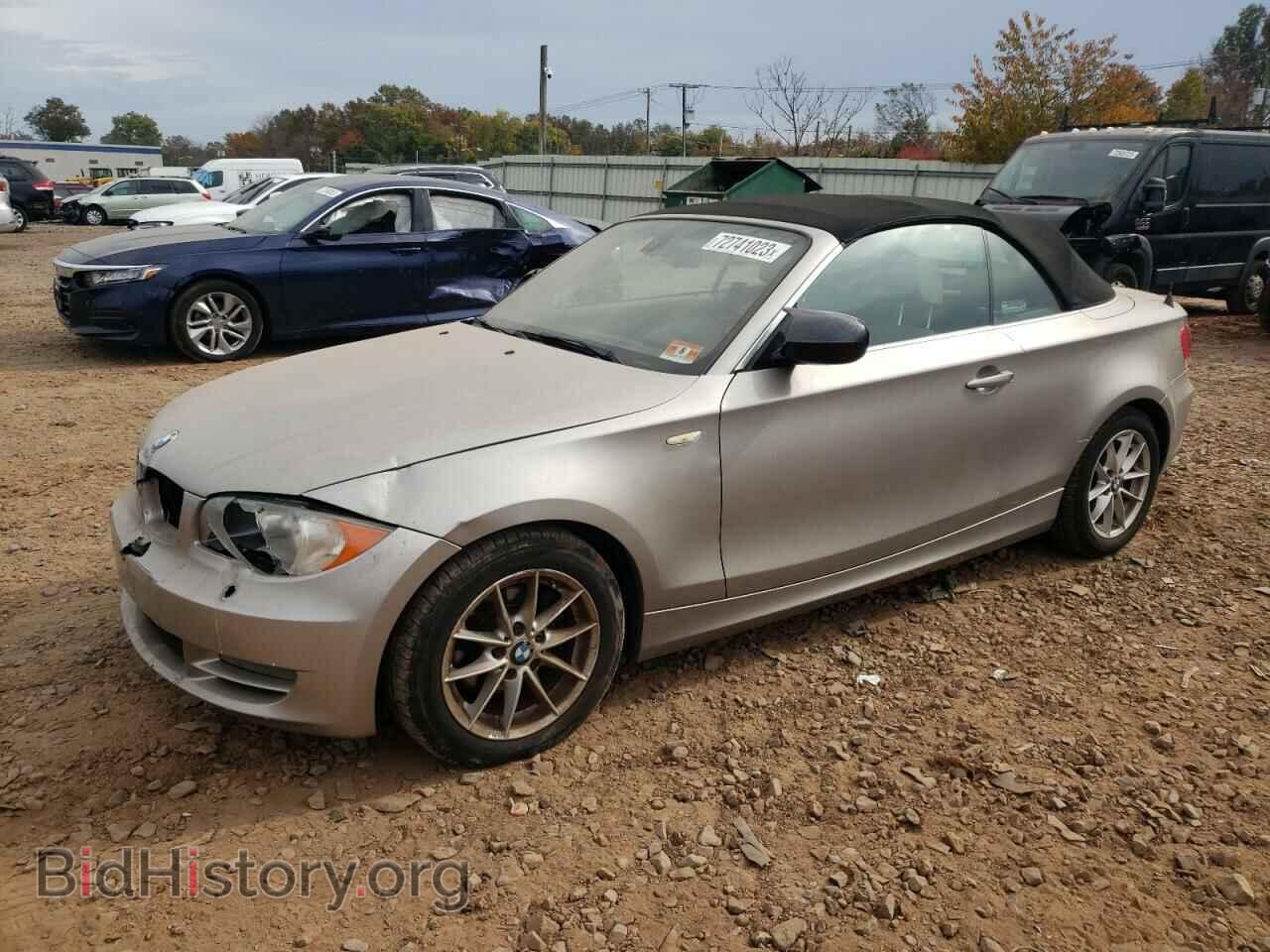 Photo WBAUL7C54BVM80877 - BMW 1 SERIES 2011