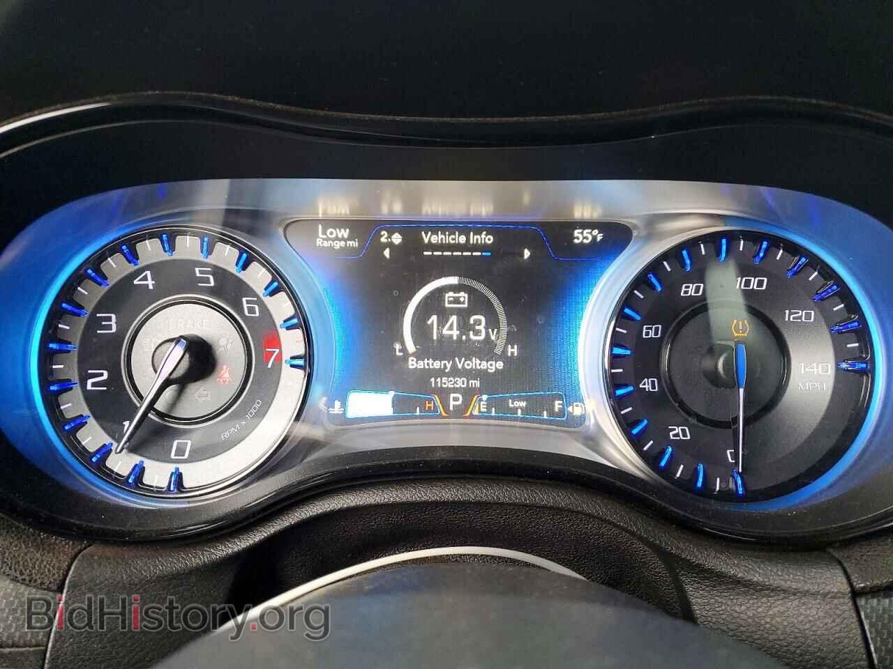 2015 CHRYSLER 300 - VIN: 2C3CCABG8FH756270 - Фото 9