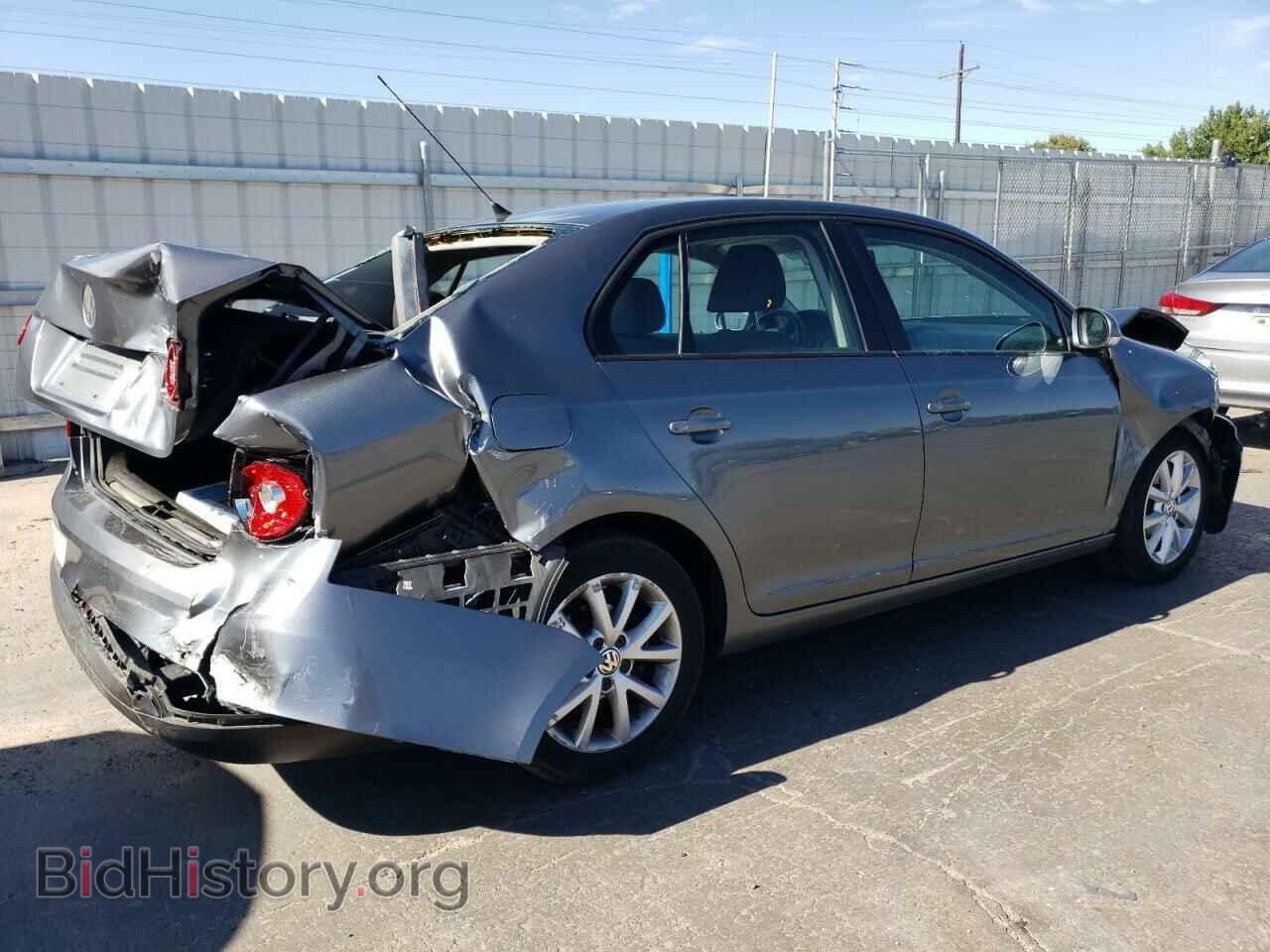 2010 VOLKSWAGEN JETTA - VIN: 3VWRZ7AJ7AM143715 - Фото 3
