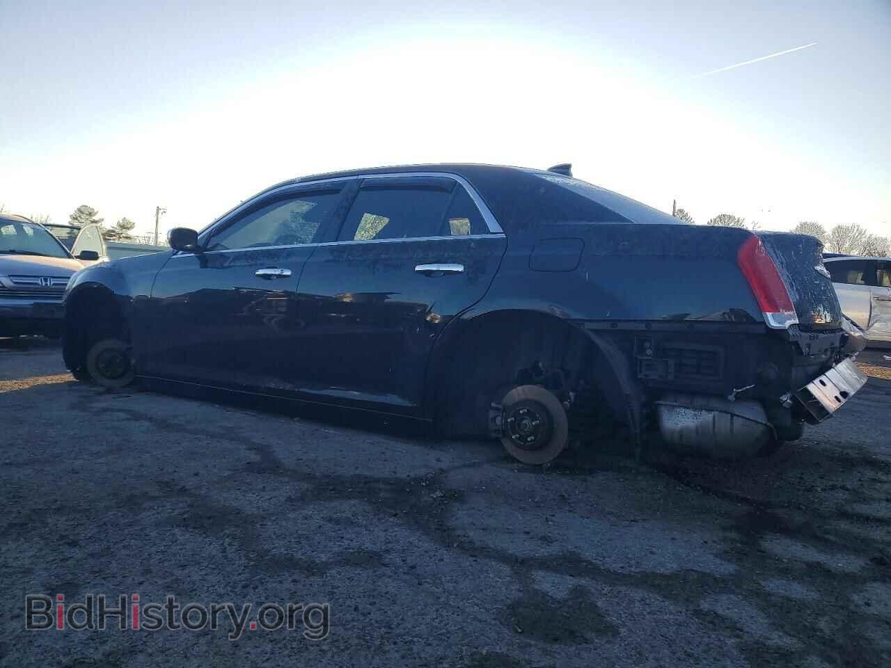 2019 CHRYSLER 300 - VIN: 2C3CCAEG0KH528558 - Фото 2