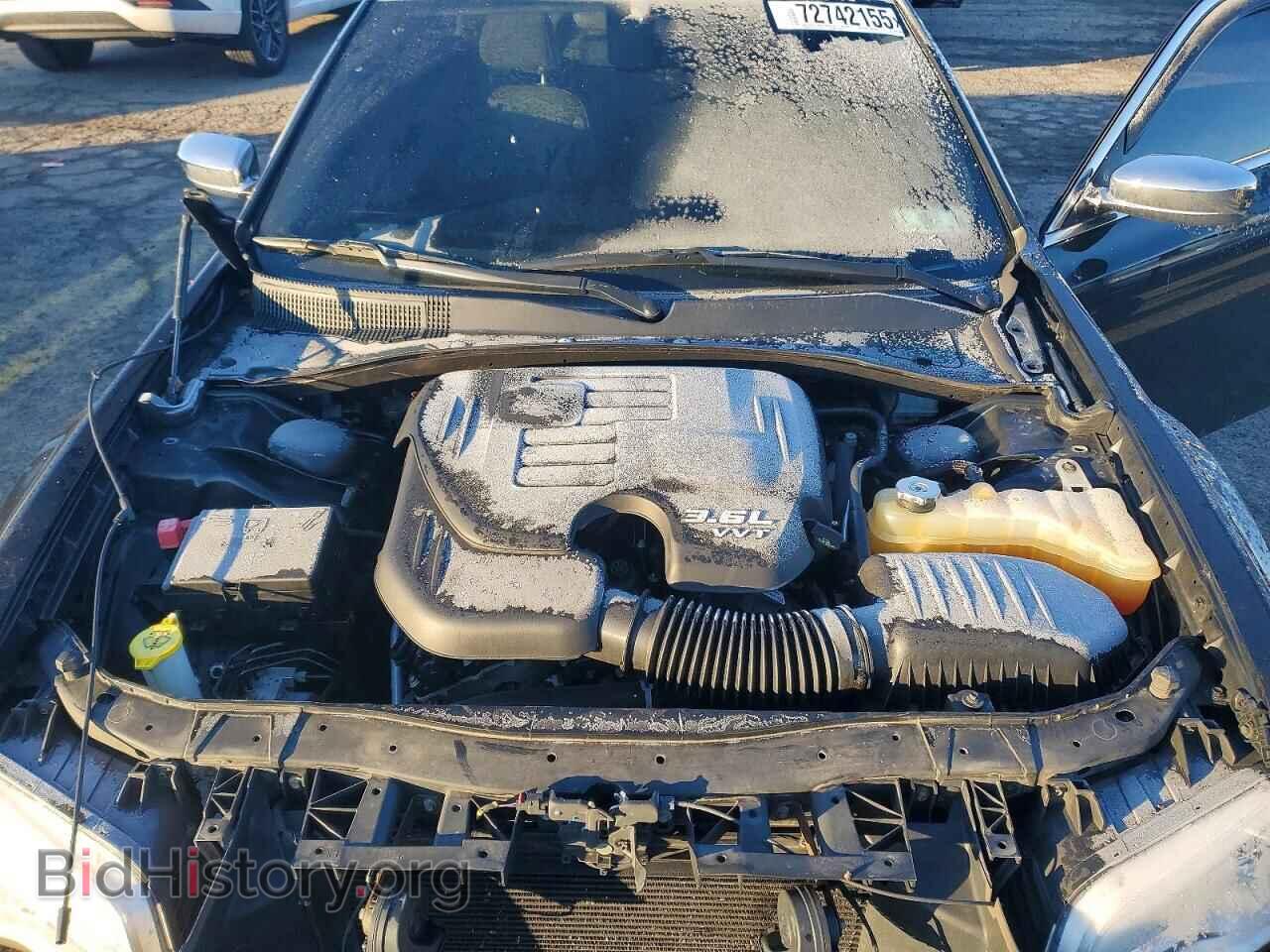 2019 CHRYSLER 300 - VIN: 2C3CCAEG0KH528558 - Фото 11