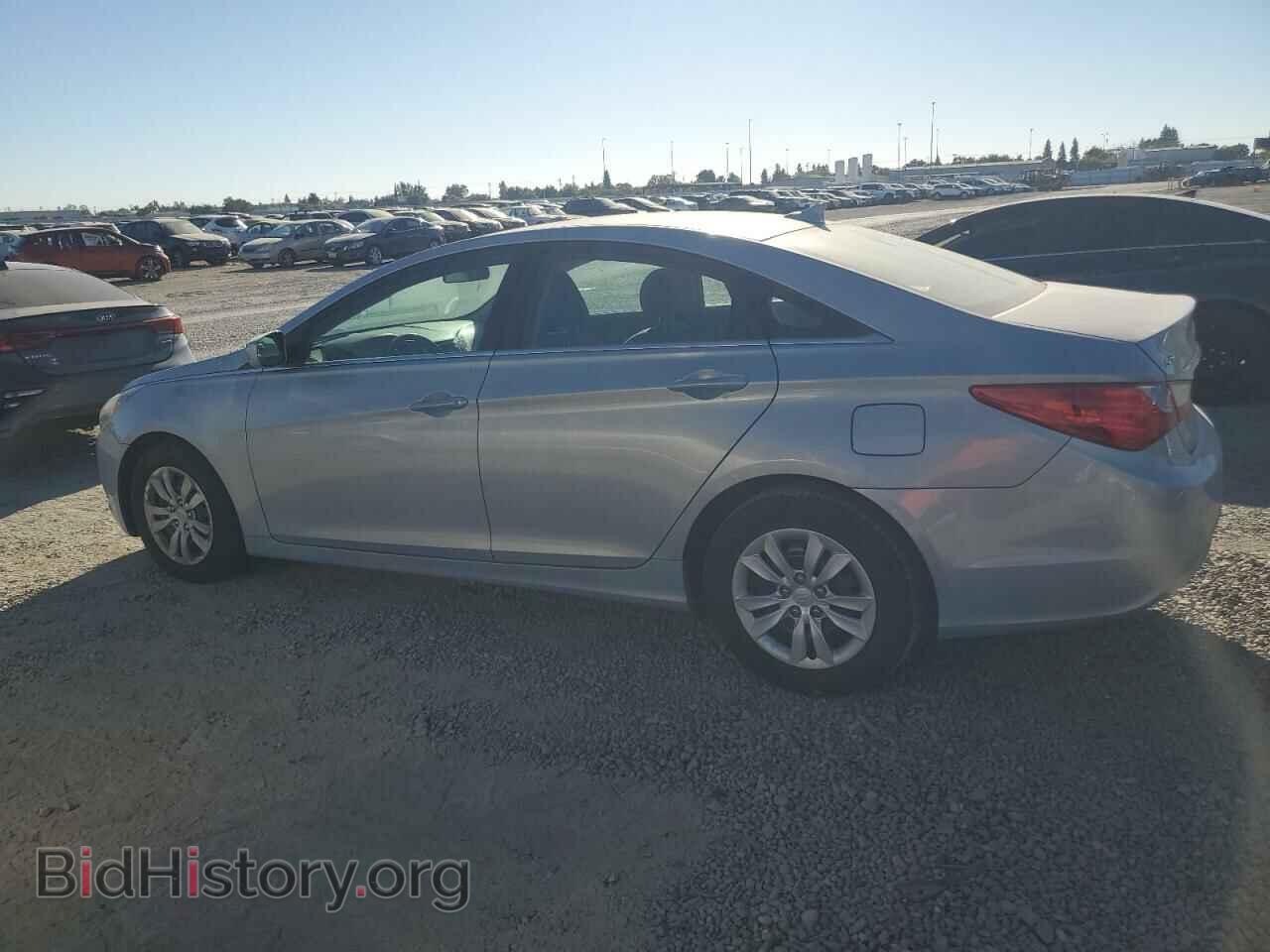 2011 HYUNDAI SONATA - VIN: 5NPEB4AC3BH076592 - Фото 2