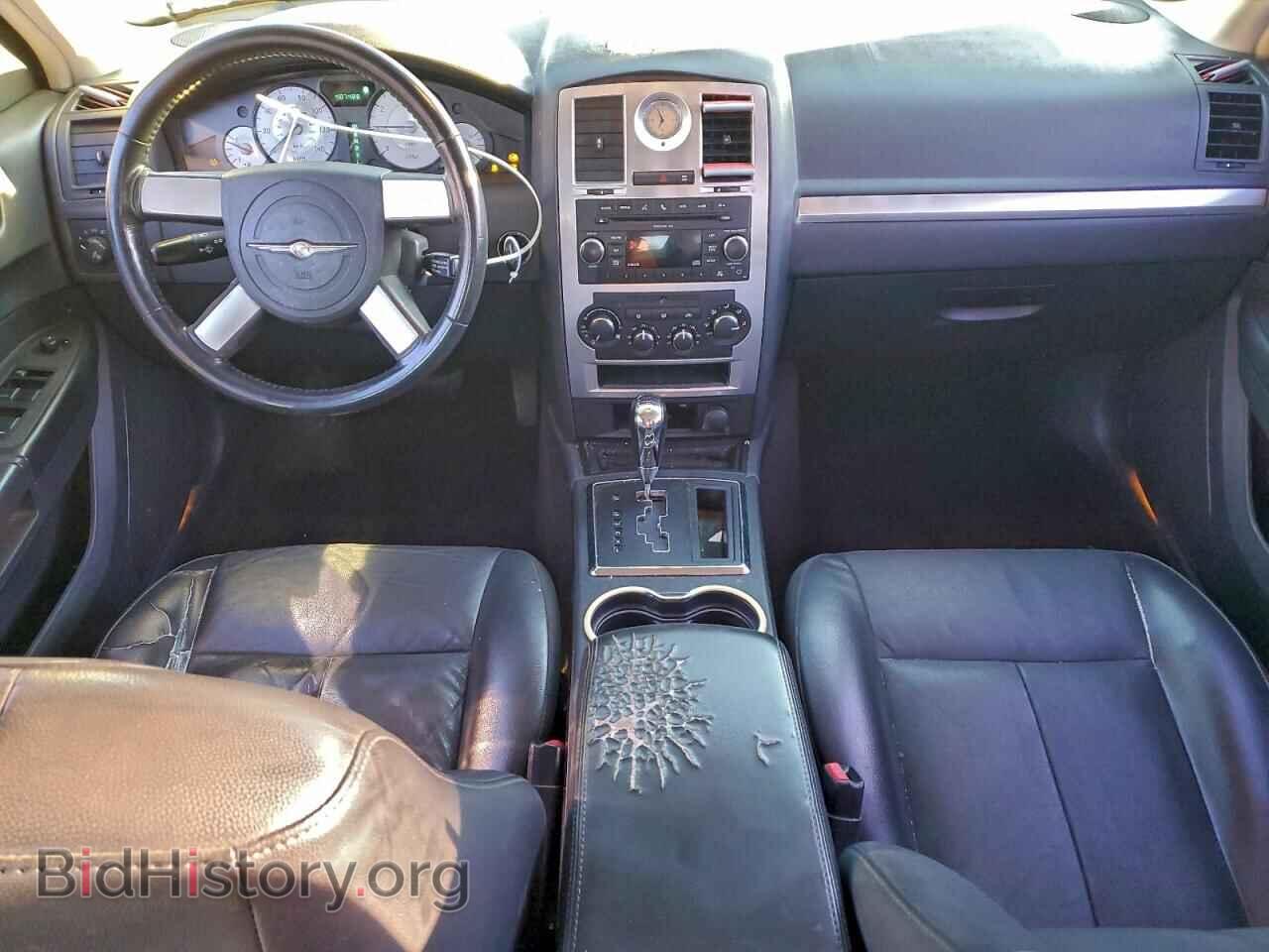 2010 CHRYSLER 300 - VIN: 2C3CA5CV2AH201222 - Фото 8