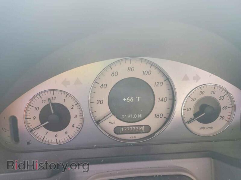 2007 Mercedes-Benz E-CLASS (VIN WDBUF56X17B108321) — photo 9 of 12