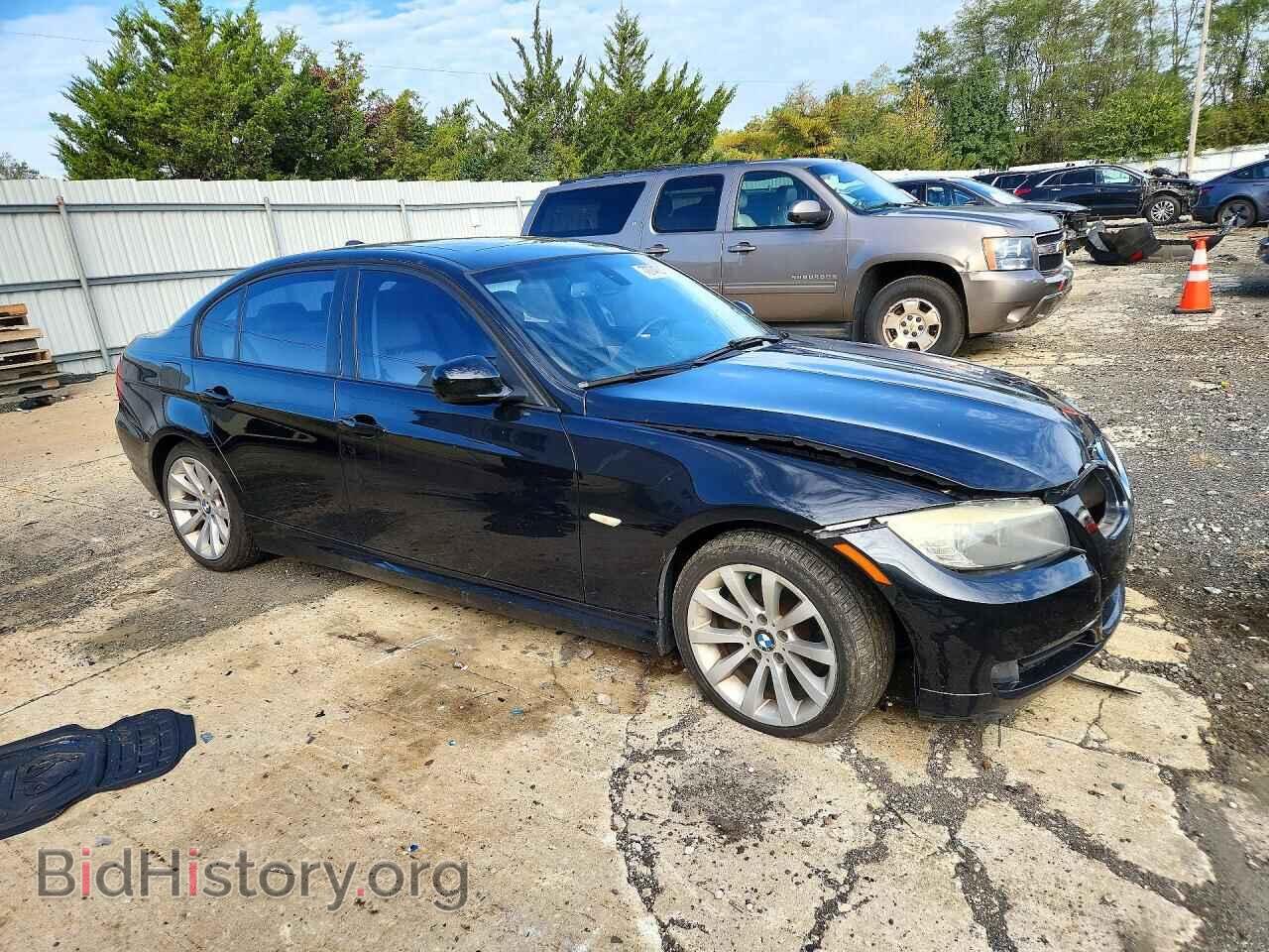 2011 BMW 3 SERIES - VIN: WBAPH7C53BE676386 - Photo 4