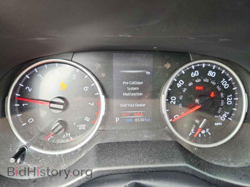 2021 Toyota RAV4 (VIN 2T3P1RFV3MW219197) — photo 9 of 14